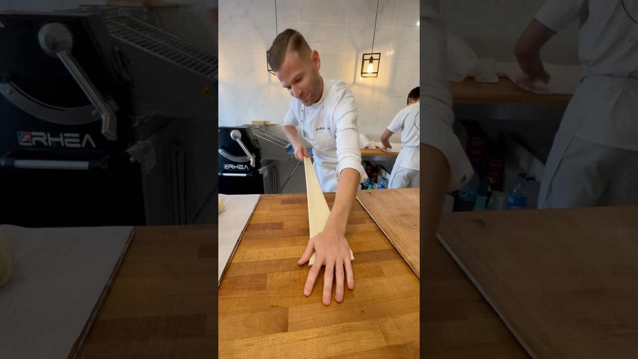 Le spécialiste du CROISSANTS GÉANT nous montre sa technique! L’art de la viennoiserie #food #bakery