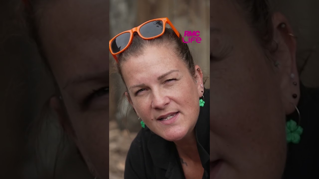 Un babiroussa un peu timide !