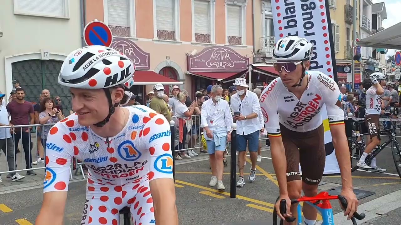 Tarbes - Les coureurs du Tour de France au départ de Tarbes