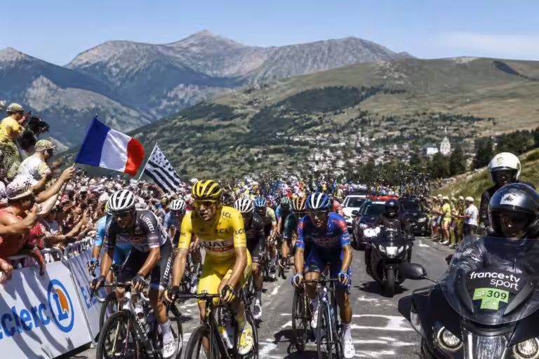 découvrez tout ce qu'il faut savoir sur l'étape du tour 2024 : parcours, inscriptions, conseils et actualités pour vivre cette épreuve mythique du cyclisme.
