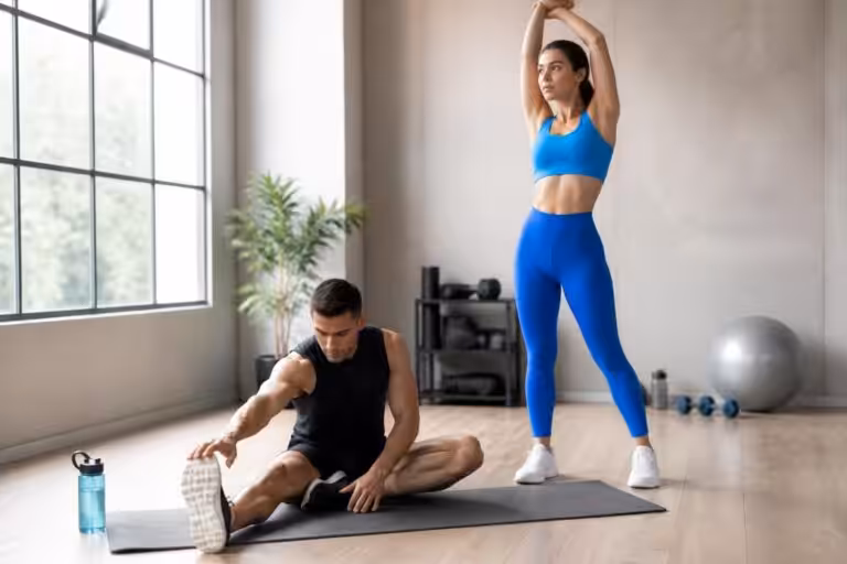 découvrez notre guide pratique des étirements post-entraînement pour améliorer votre récupération, réduire les courbatures et optimiser votre performance sportive.